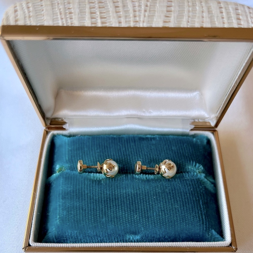 10K Gold Pearl Earrings - Picture 15 of 16